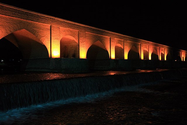 Pont Marnan / Pol-e Marnan / پل مارنان - Ispahan, Isfahan, Espahan, Esfahan / اصفهان - Province d'Ispahan / استان اصفهان - Iran / ايران - Carnets de route - Photographie - 07
