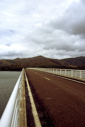 Pont de la rivière de la Tchamba - Poindimié - Grande Terre, Province Nord - Nouvelle-Calédonie - France - Carnets de route - Photographie - 05