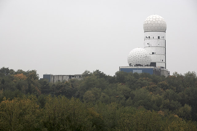 Abhörstation von der NSA / Station radar de la NSA, Teufelsberg / Montagne du Diable - Berlin - Brandebourg / Brandenburg - Allemagne / Deutschland - Sites - Photographie - 01
