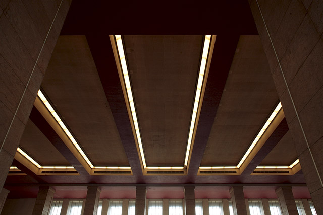Plafond du hall principal / Decke der Haupthalle - Flughafen Berlin-Tempelhof / Aéroport de Tempelhof - Berlin - Brandebourg / Brandenburg - Allemagne / Deutschland - Sites - Photographie - 03