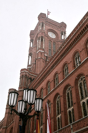 Beffroi / Rathausturm, rotes Rathaus / Berliner Rathaus / Hôtel de ville rouge - Berlin - Brandebourg / Brandenburg - Allemagne / Deutschland - Sites - Photographie - 01a