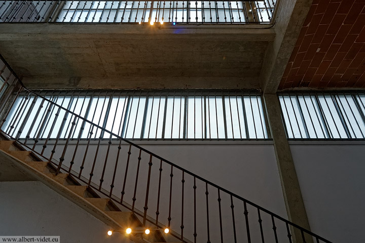 Escaliers intérieur, usine TASE (Textile Artificiel du Sud-Est) - Vaulx-en-Velin - Rhône - France - Sites - Photographie - 14