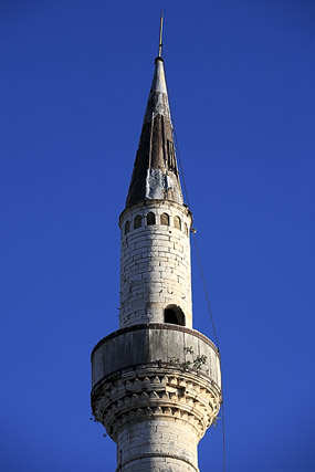 Minaret, mosquée Aslan Dzami - Ioannina / Ιωάννινα - Épire / Ípiros / Ήπειρος - Grèce / Elládha / Ελλάδα - Carnets de route - Photographie - 03a