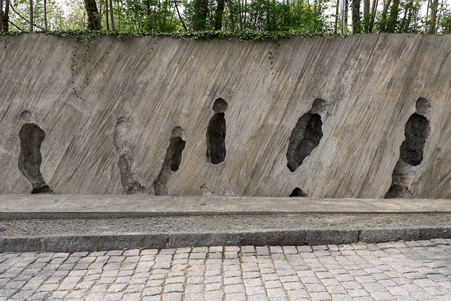 Sculpture de Karol Broniatowski, Gleis 17, Mahnmal / Voie n°17, Mémorial - Bahnhof Berlin-Grunewald - Berlin - Brandebourg / Brandenburg - Allemagne / Deutschland - Sites - Photographie - 01